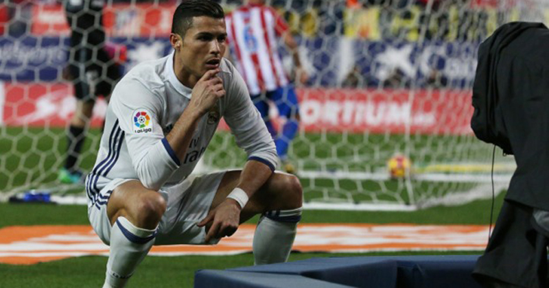 Ronaldo Squat Pose