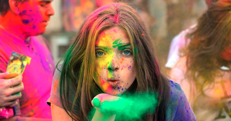Five Best Places To Celebrate Holi In India