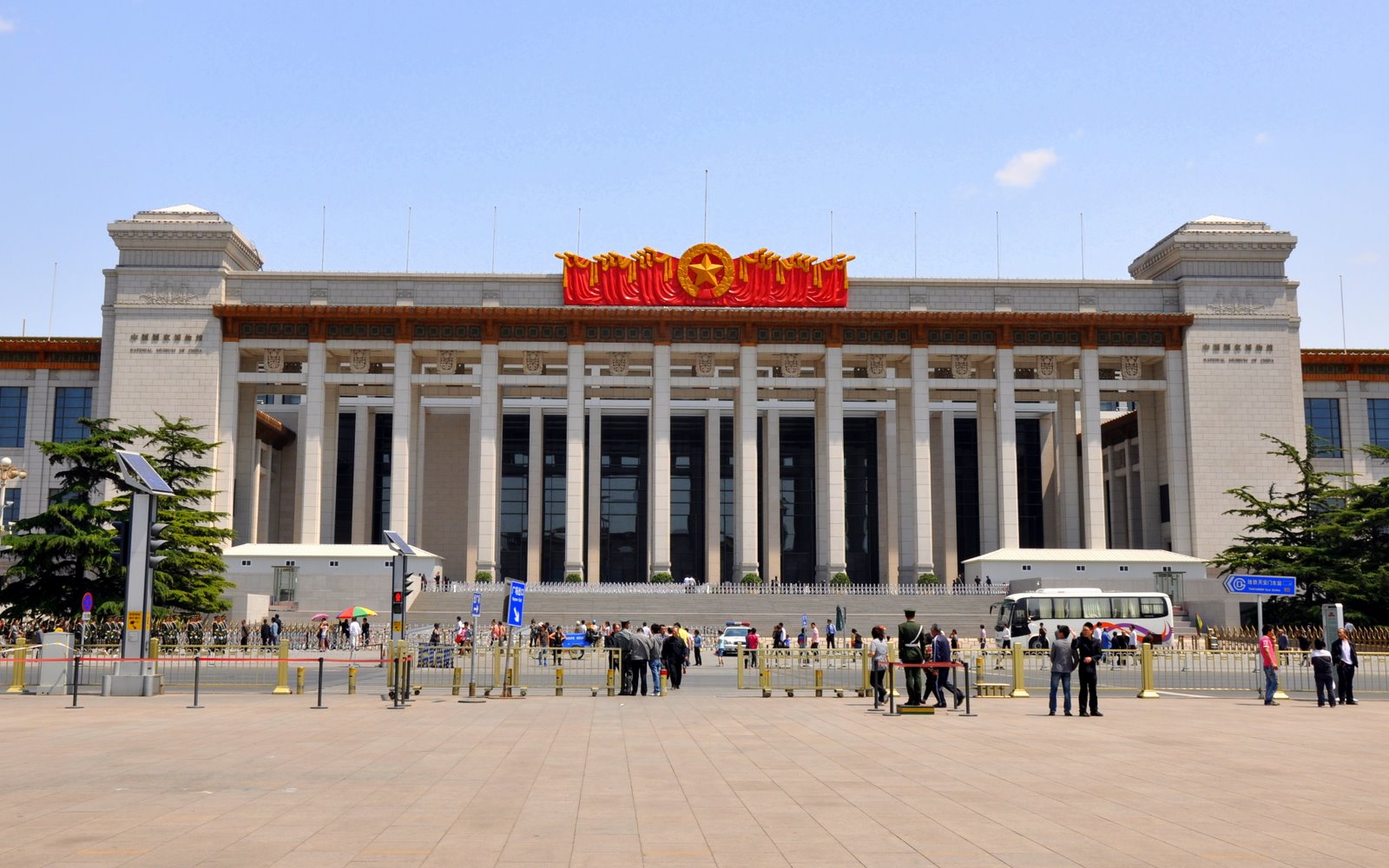 Beijing museum. Национальный музей Пекин. Национальный исторический музей в Пекине. Пекинский национальный музей Китая. Музей истории Китая в Пекине.