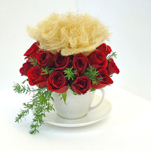 Valentine cuo of roses