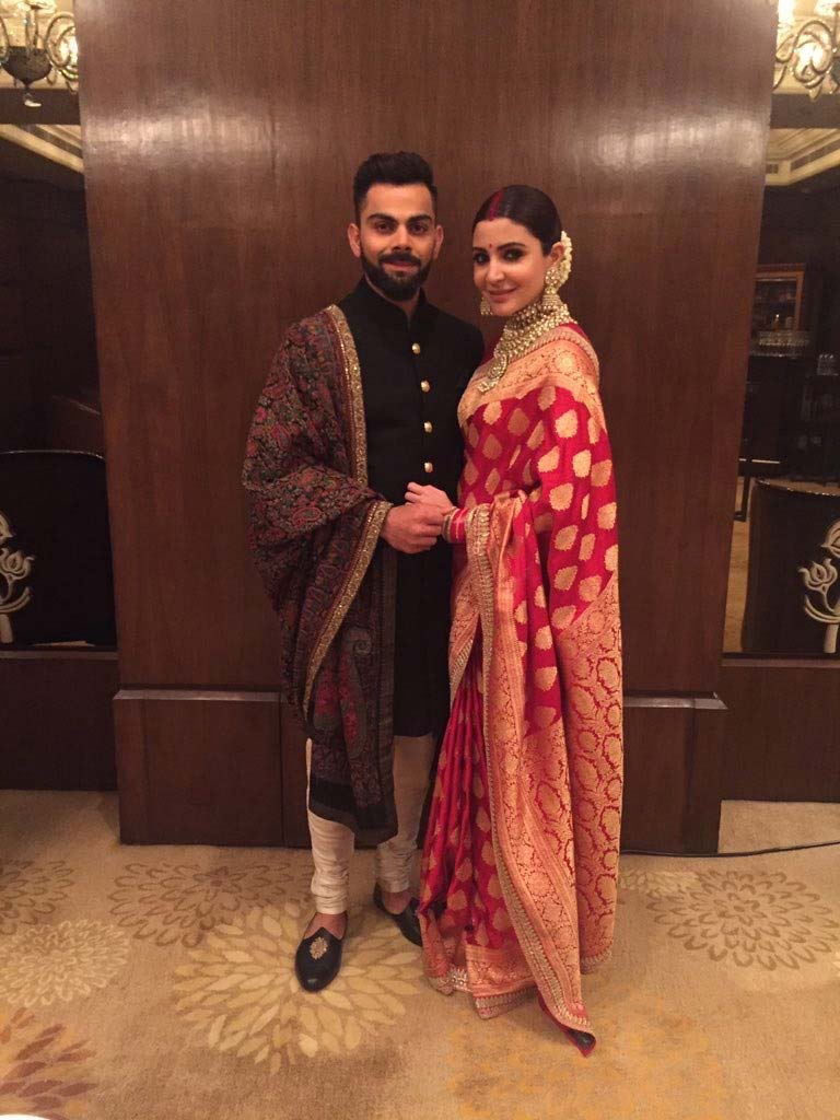 Virat kohli best sale wedding shawl