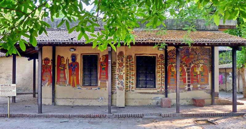 Govt. Buildings in Town Of Madhubani Will Be Covered in Madhubani style Graffiti