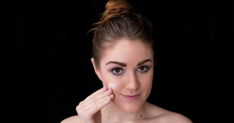 5 Things You Should Not Do While Applying Foundation!