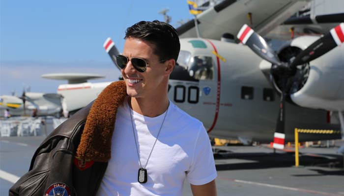 Cosplayer Jerome LeBlanc as California Tom Cruise marches in the 73rd  News Photo - Getty Images