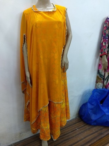 Let's try and figure where can one buy the best designer kurtis in Delhi?