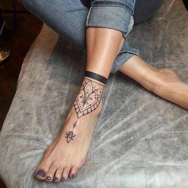 Freshly done feet/ankle done by Hailey at scantuary tattoo in Milwaukee Wi  : r/TattooDesigns