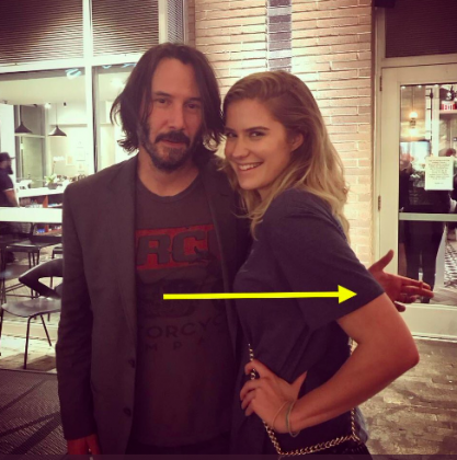 Keanu Reeves prefers to keep his hands 'off women!'