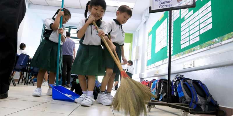 Cleanliness In Japan Schools