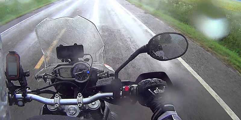 Precautions While Riding Two Wheelers