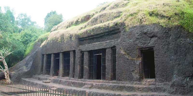 Arvalem Caves, Top Offbeat Places In Goa