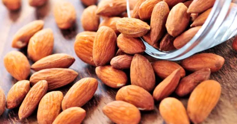 Different types of almonds
