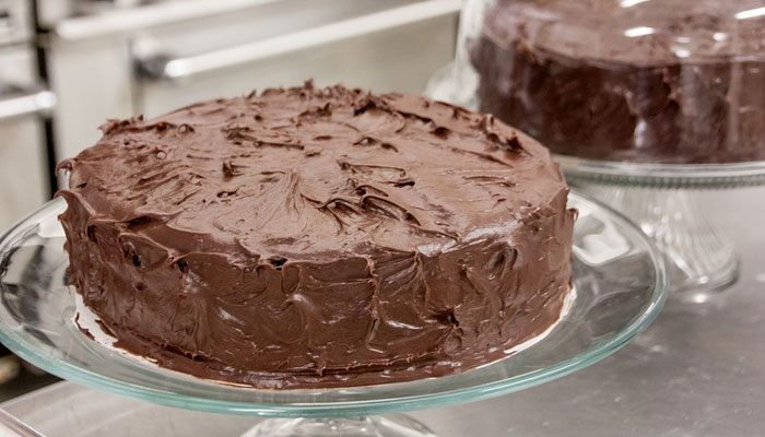  cake with chocolate