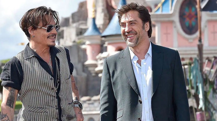 Javier Bardem supports Johnny Depp