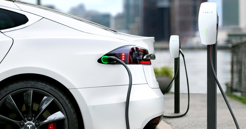 Tesla Charging | Do Modern Cars Age Faster