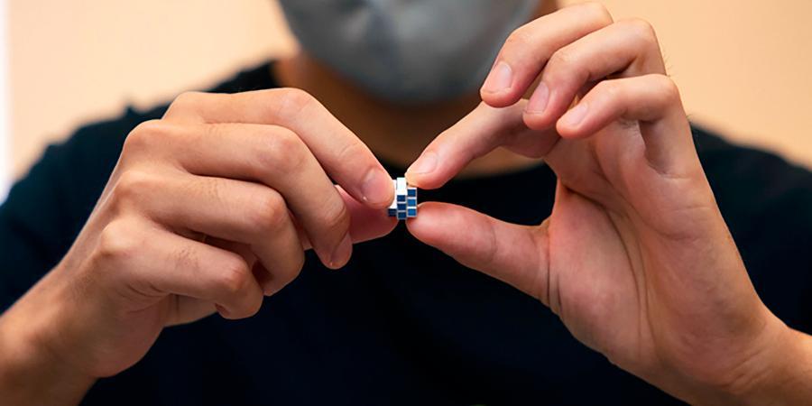 world's smallest Rubik's cube