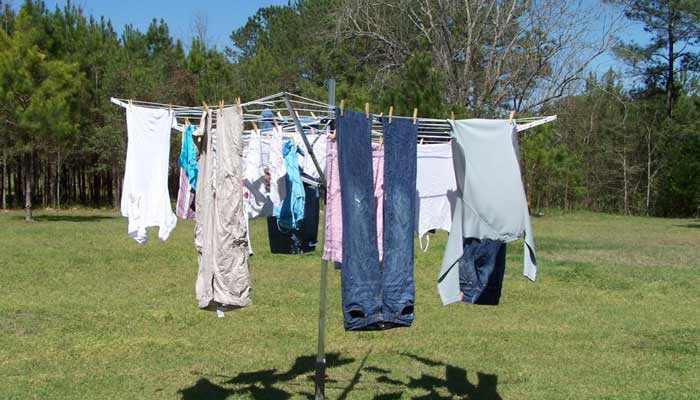 Does Drying Clothes in the Sun Fade Them?