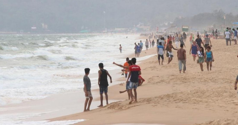 North Goa Beach | People Fined For Covid Violation At North Goa Beach