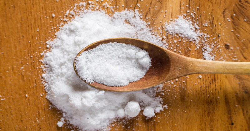Spoon full of table salt | Iodine Deficiency Symptoms