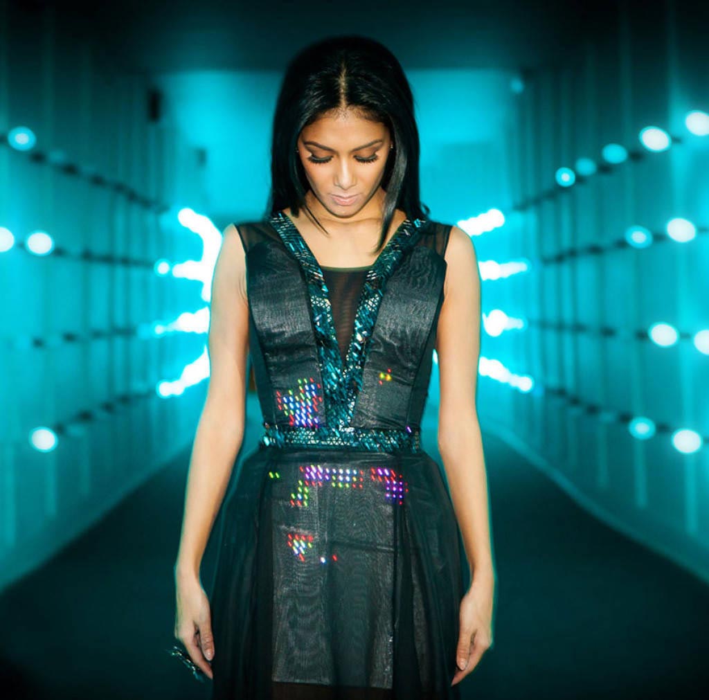 Futuristic Fashion in Wearable Tech